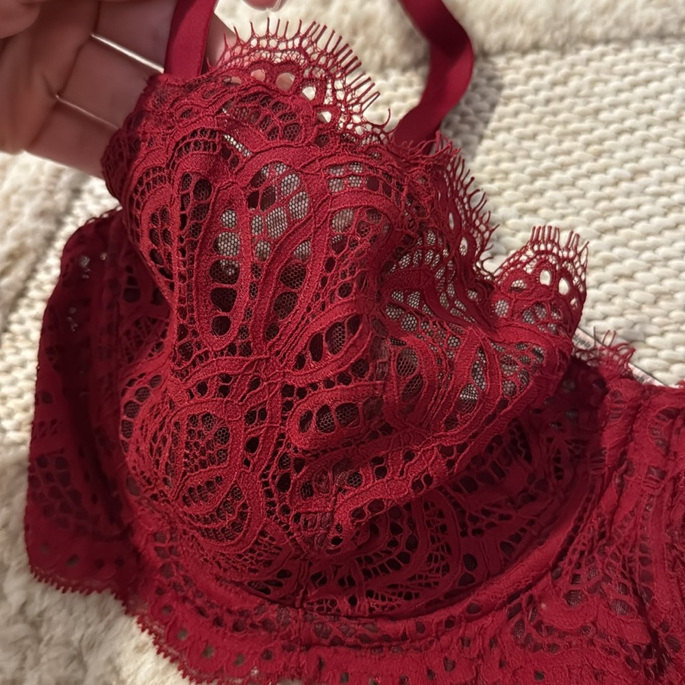 RED LACE BRA❤️